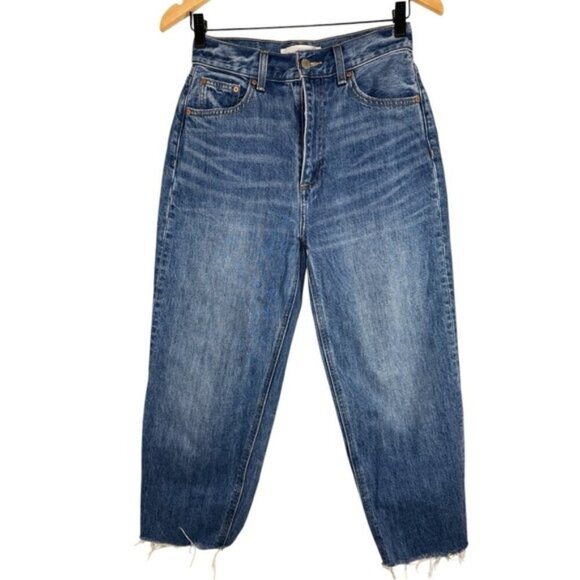 Aritzia Denim Forum The Gia High Rise Carrot 28L Jean size 26 - Picture 1 of 7